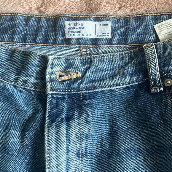 Bershka High Waist Straight Jean NWOT - Picture 5 of 9